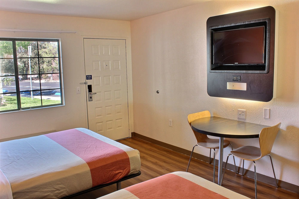 Motel 6-Paso Robles, Ca Eksteriør billede