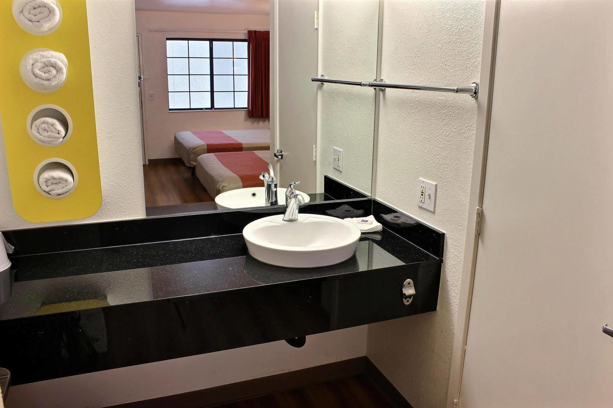 Motel 6-Paso Robles, Ca Eksteriør billede