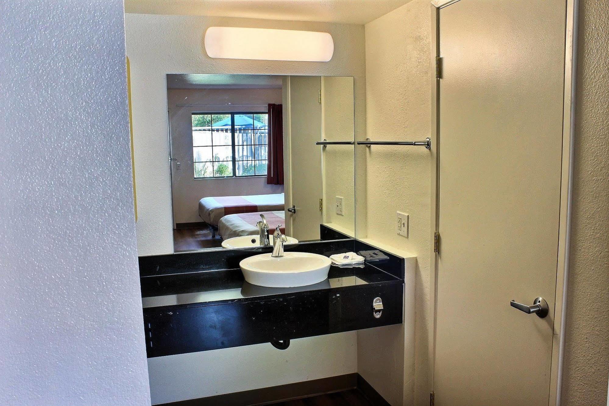 Motel 6-Paso Robles, Ca Eksteriør billede