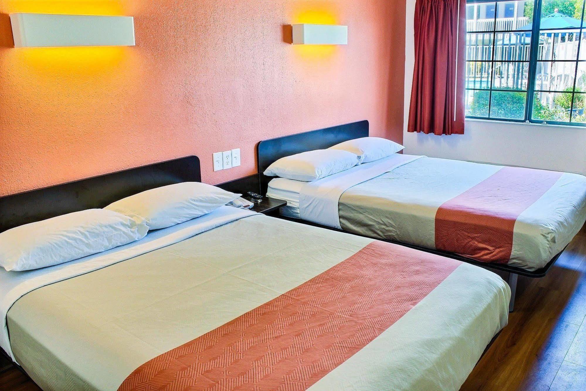 Motel 6-Paso Robles, Ca Eksteriør billede