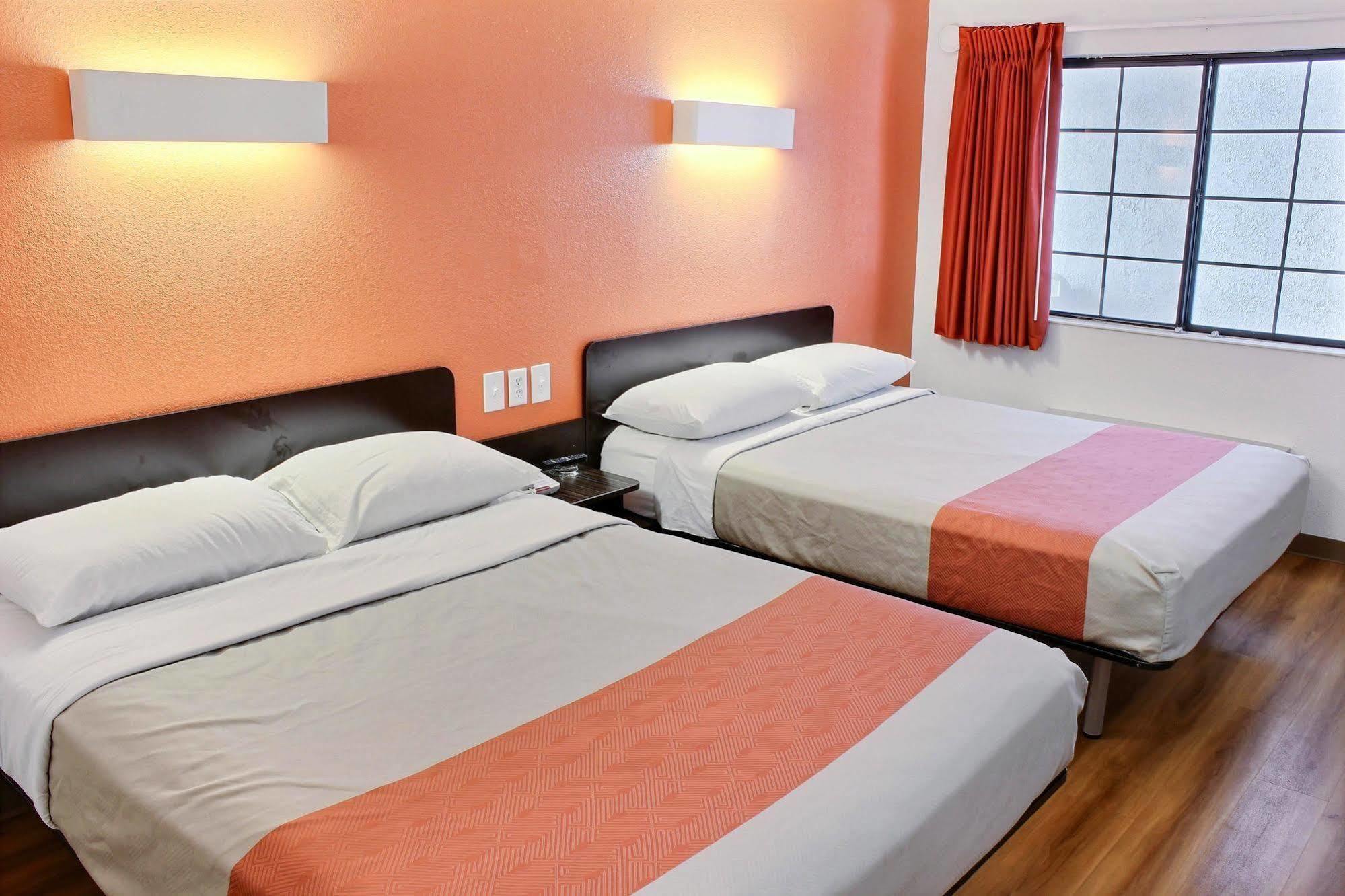 Motel 6-Paso Robles, Ca Eksteriør billede