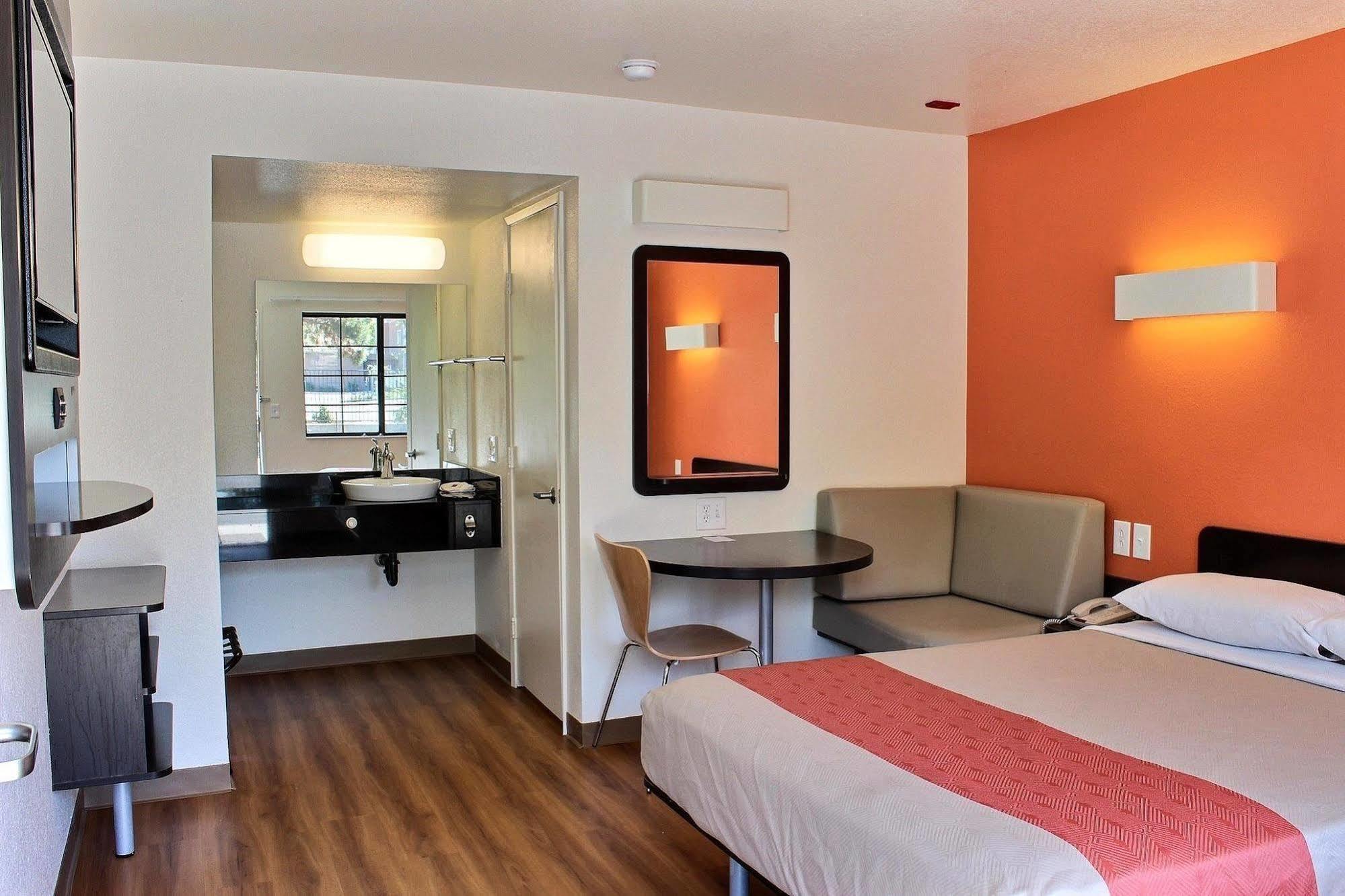 Motel 6-Paso Robles, Ca Eksteriør billede