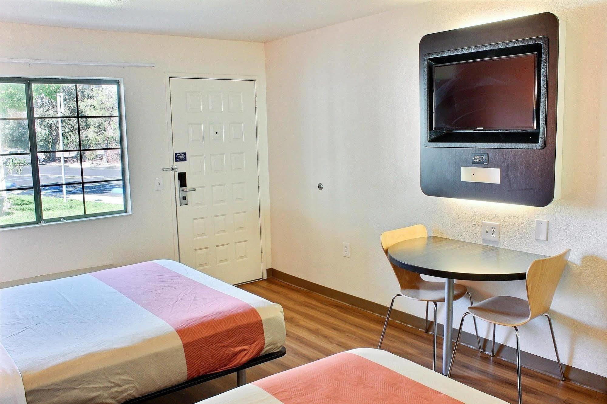 Motel 6-Paso Robles, Ca Eksteriør billede
